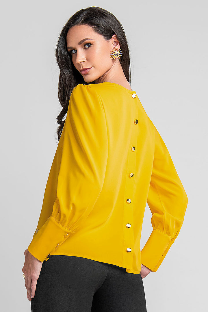 Blusa Lisa Con Manga Larga Y Botones En Espalda