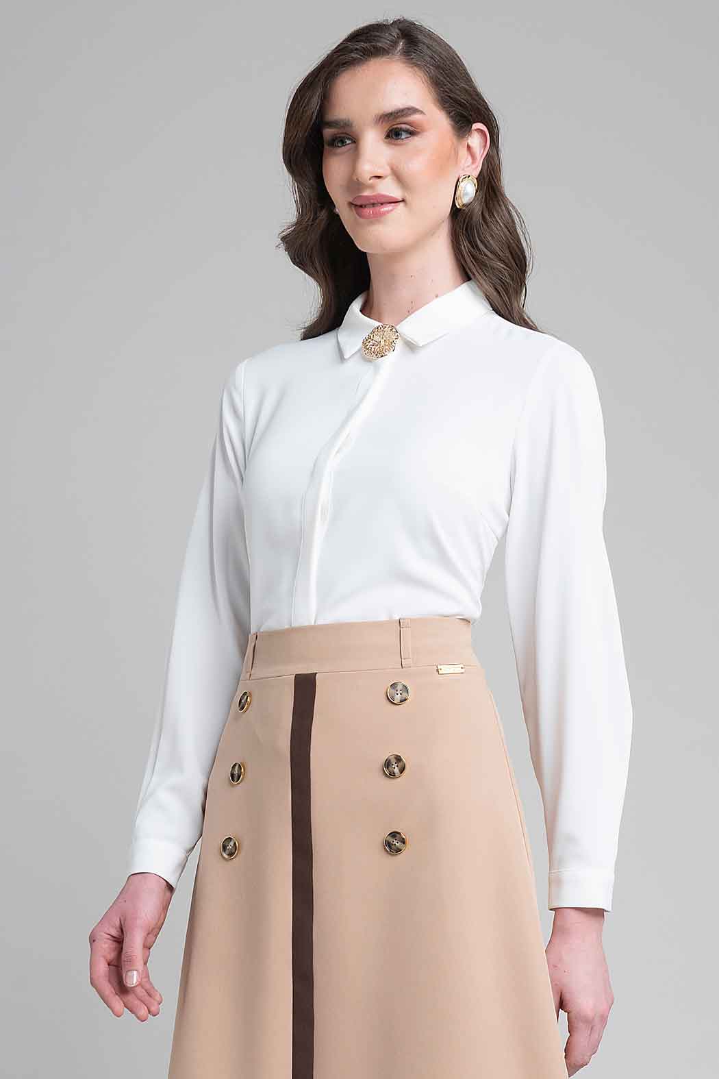 Blusa Camisera Con Boton Decorativo