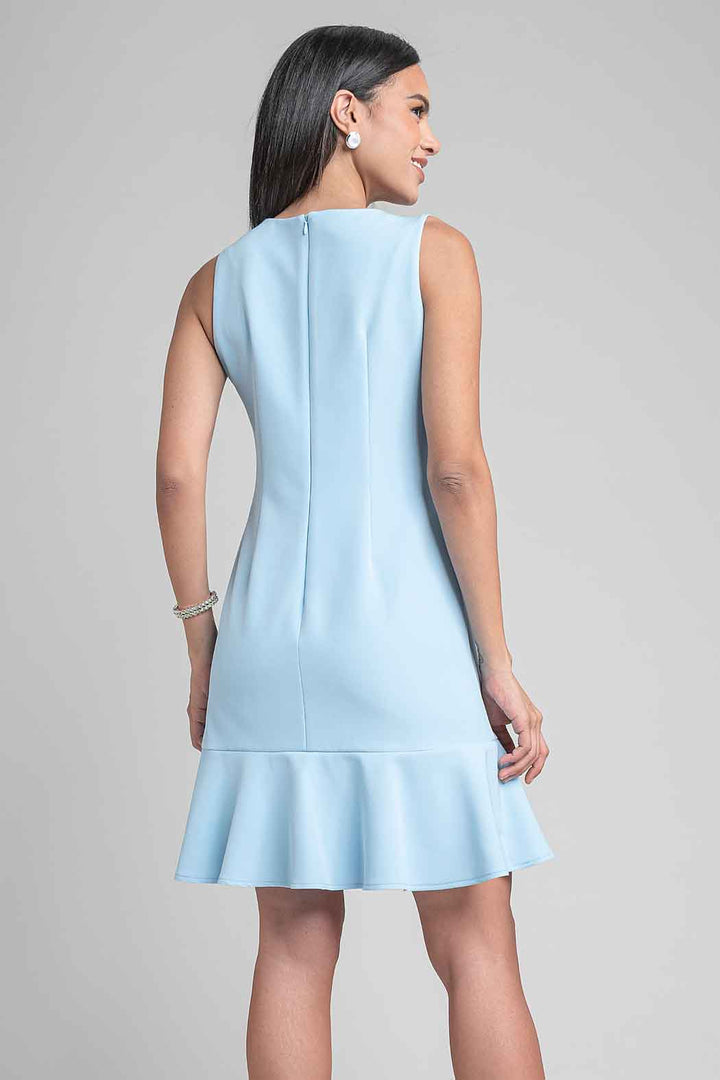 Vestido Sin Mangas Con Pedrería En Cuello Y Olan En Bajo