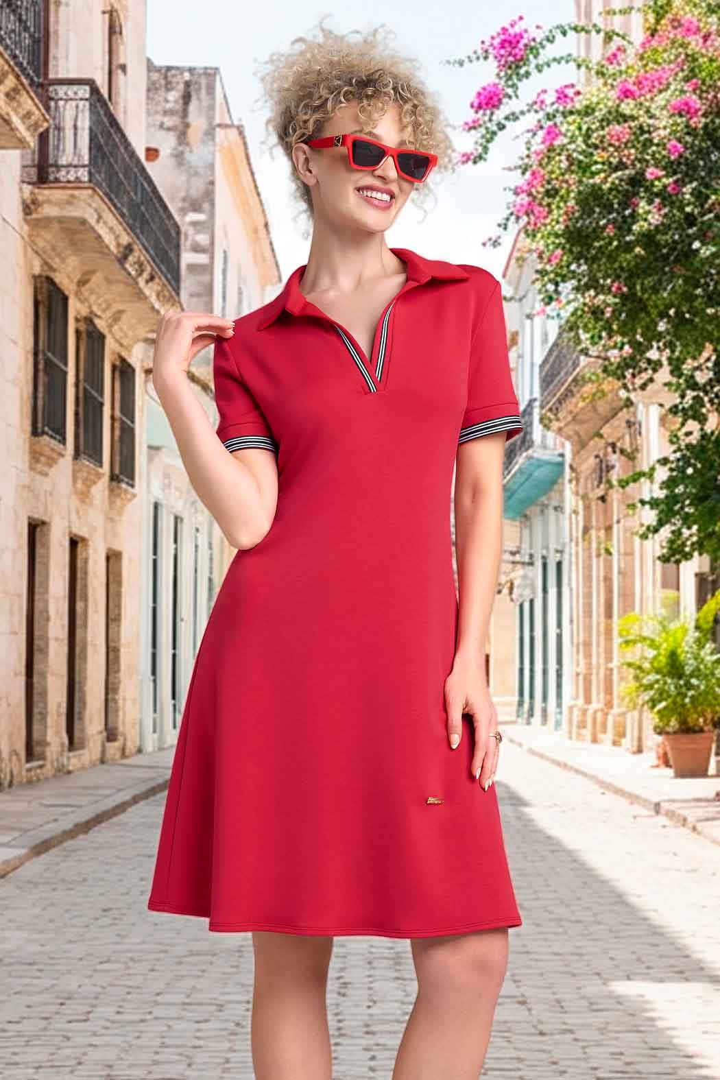 Vestido Liso Con Cuello Sport