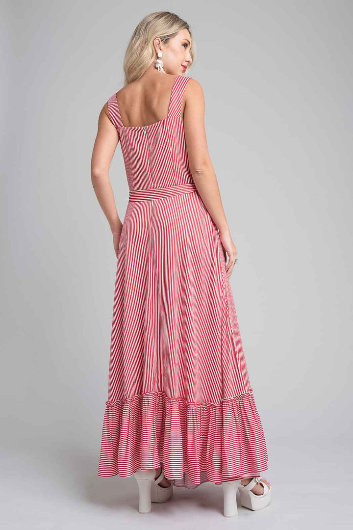Vestido Con Franjas Y Olan En Bajo