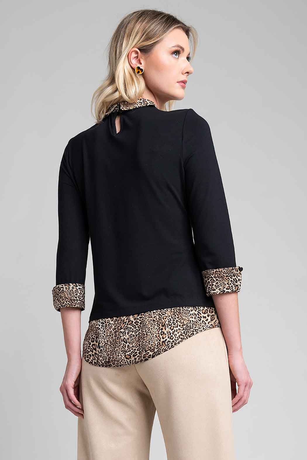 Blusa Con Cuello Camisero De Animal Print