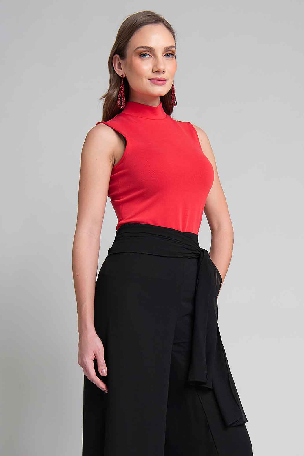 Blusa Sin Mangas Con Cuello Alto