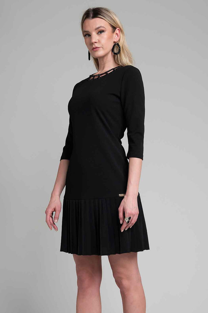Vestido Manga 3/4 Y Aplicacion En Escote
