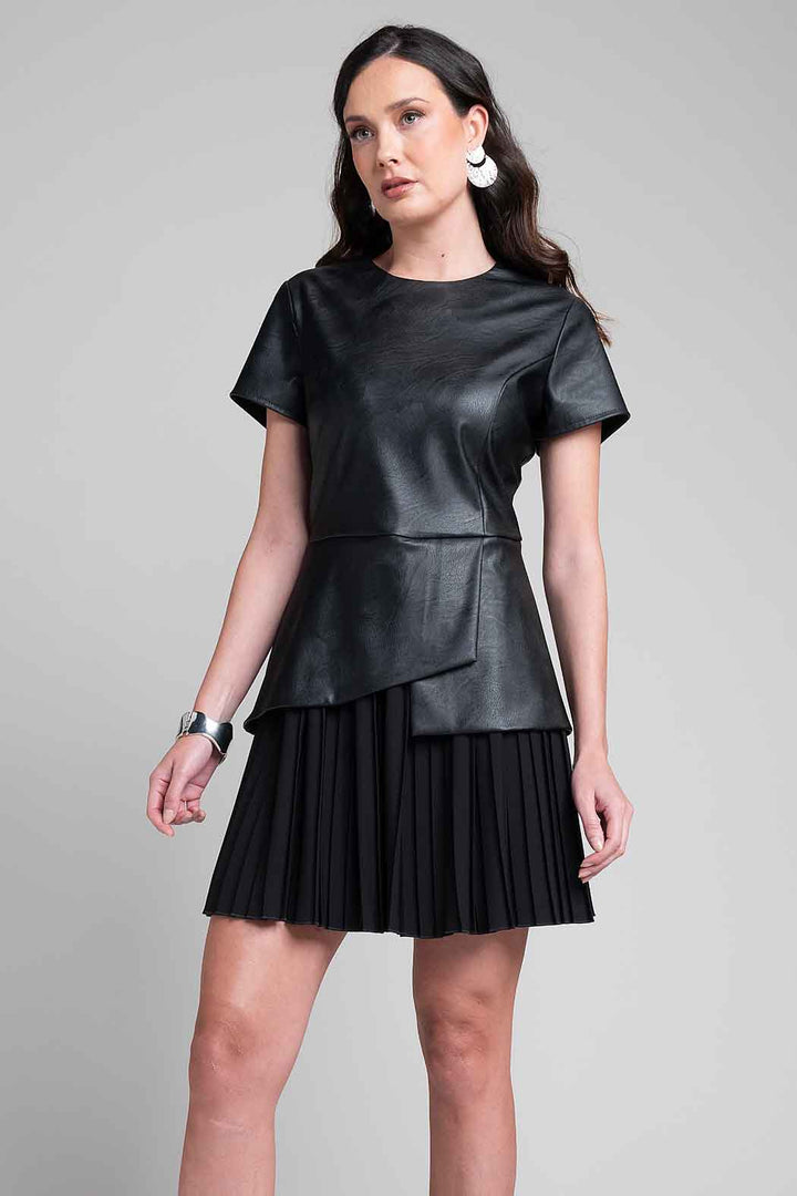 Vestido Con Manga Corta Y Plisado En Falda