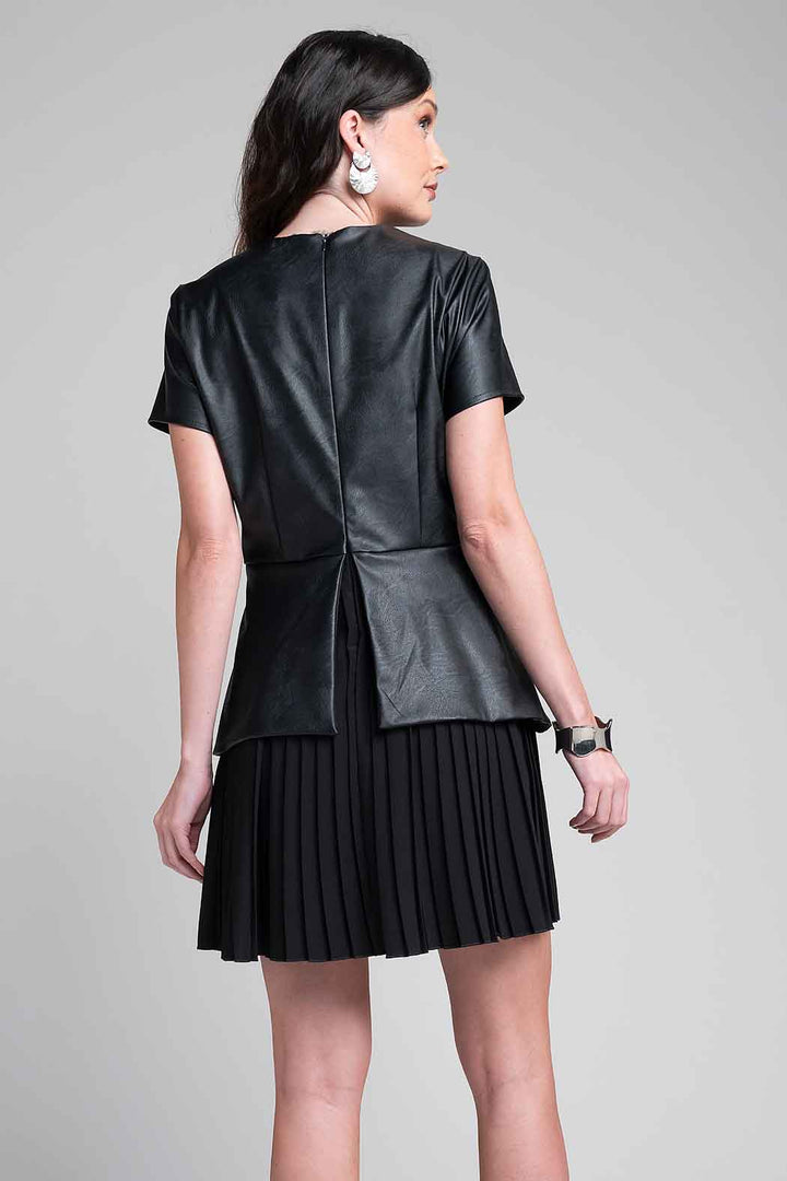 Vestido Con Manga Corta Y Plisado En Falda