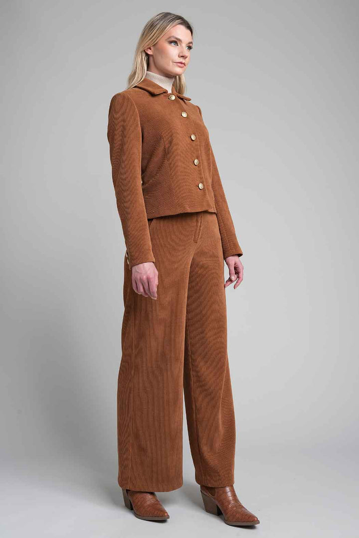 Conjunto De Pantalon Y Chaqueta Corta De Pana