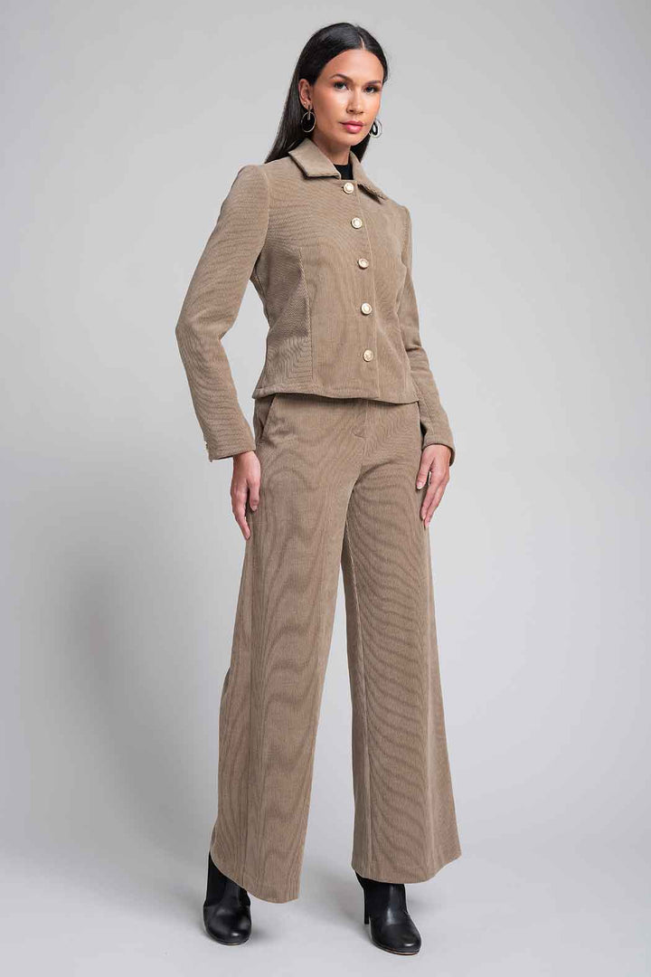 Conjunto De Pantalon Y Chaqueta Corta De Pana