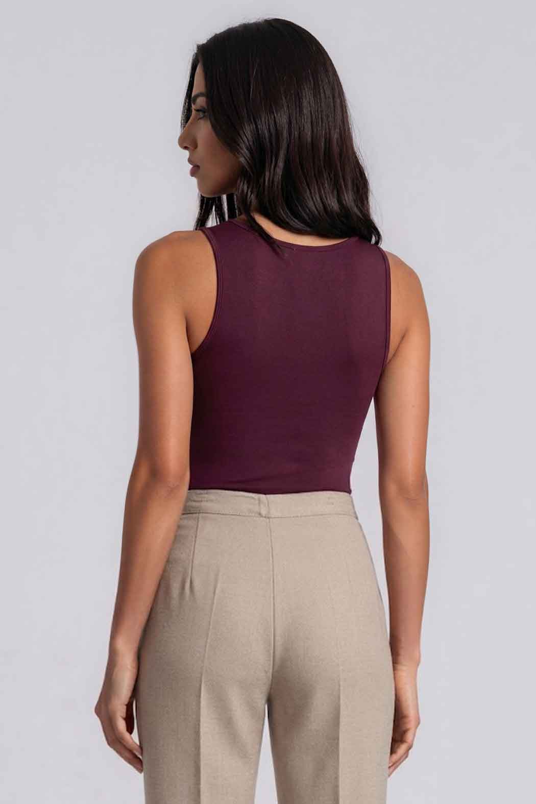 Blusa Sin Mangas Con Herraje En Hombro