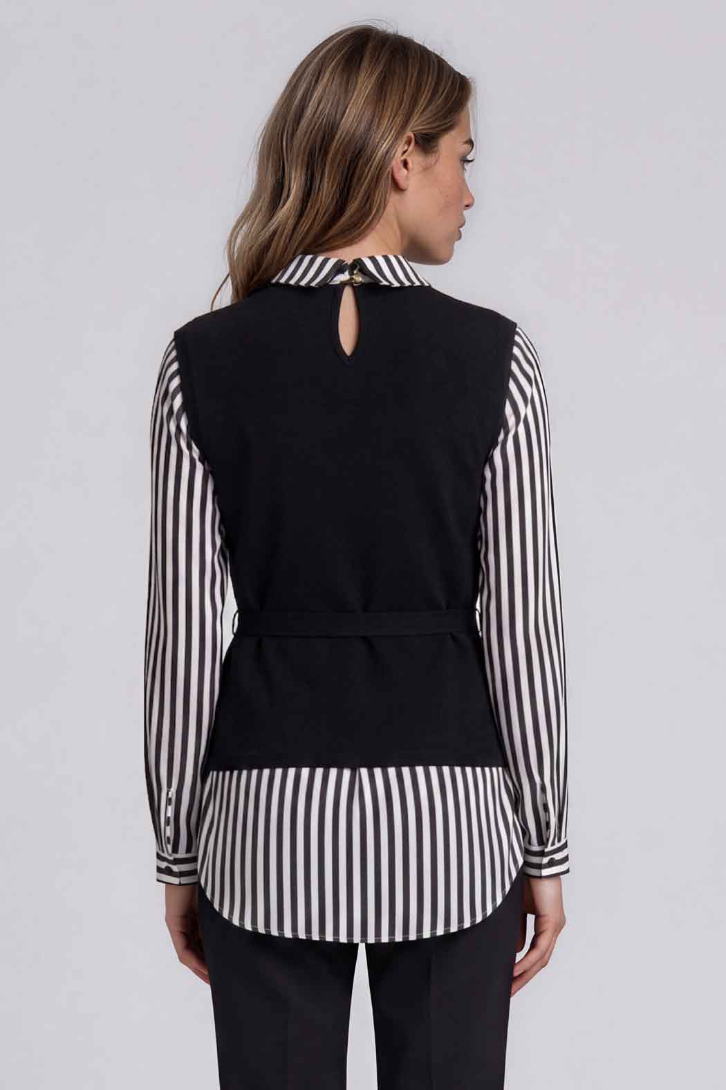 Blusa Camisera Con Franjas Y Cinturon