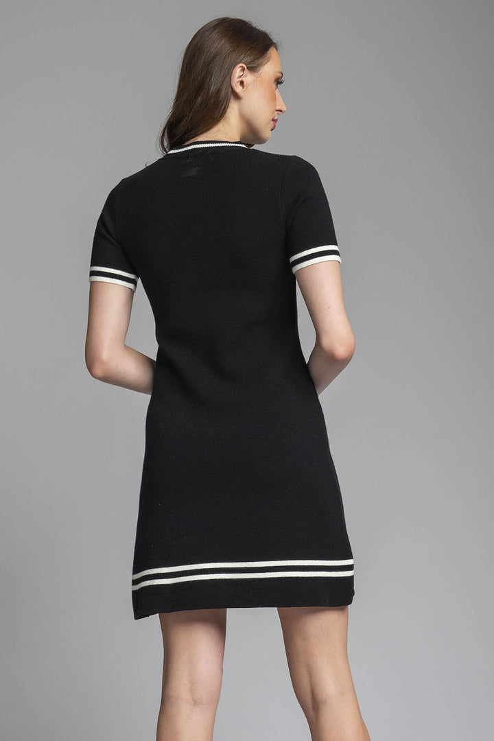 Vestido Liso De Punto Corto Con Cuello Redondo Y Manga Corta