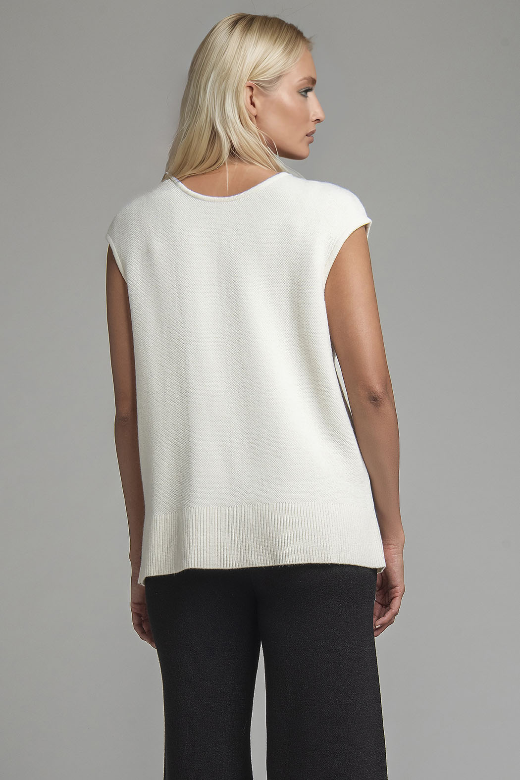Blusa De Punto Con Abertura Al Frente