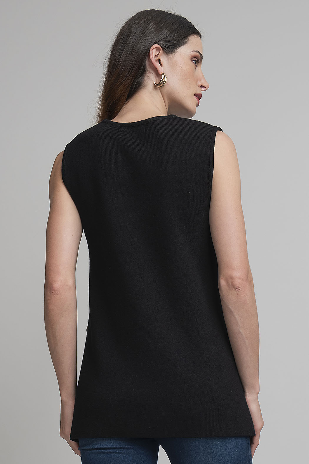 Chaleco Con Botones Dorados En Laterales