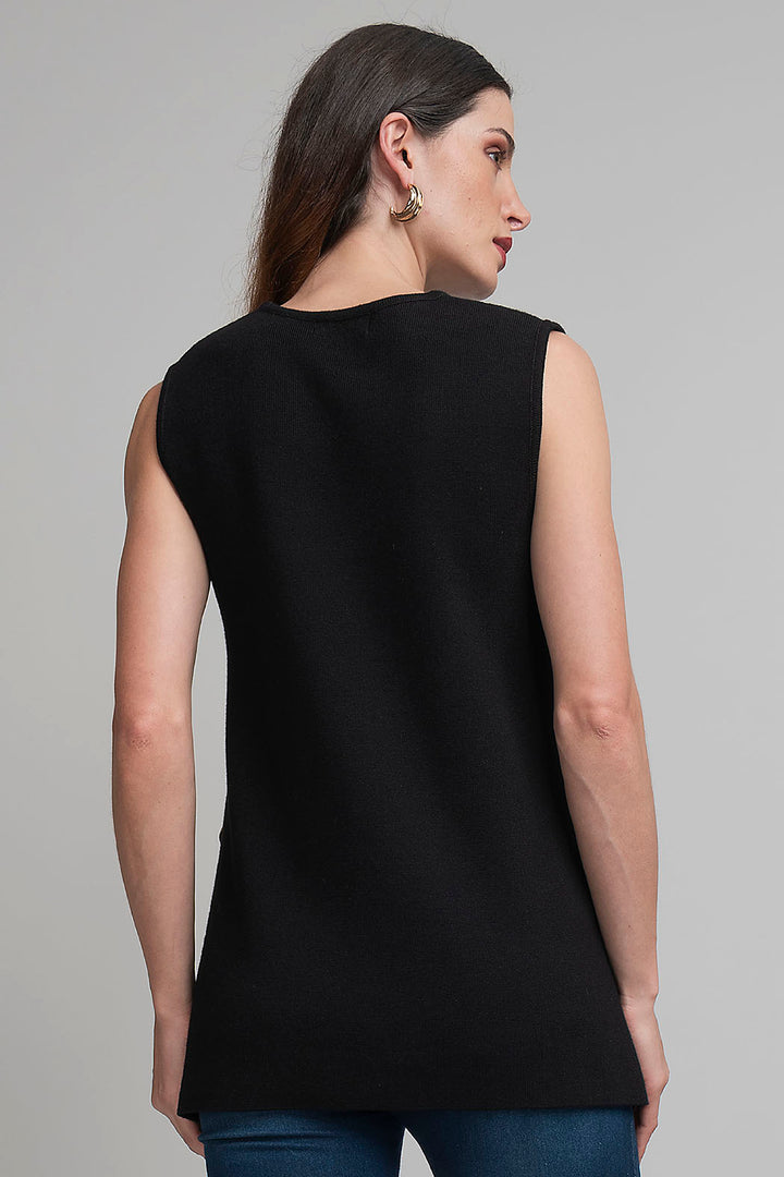 Chaleco Con Botones Dorados En Laterales