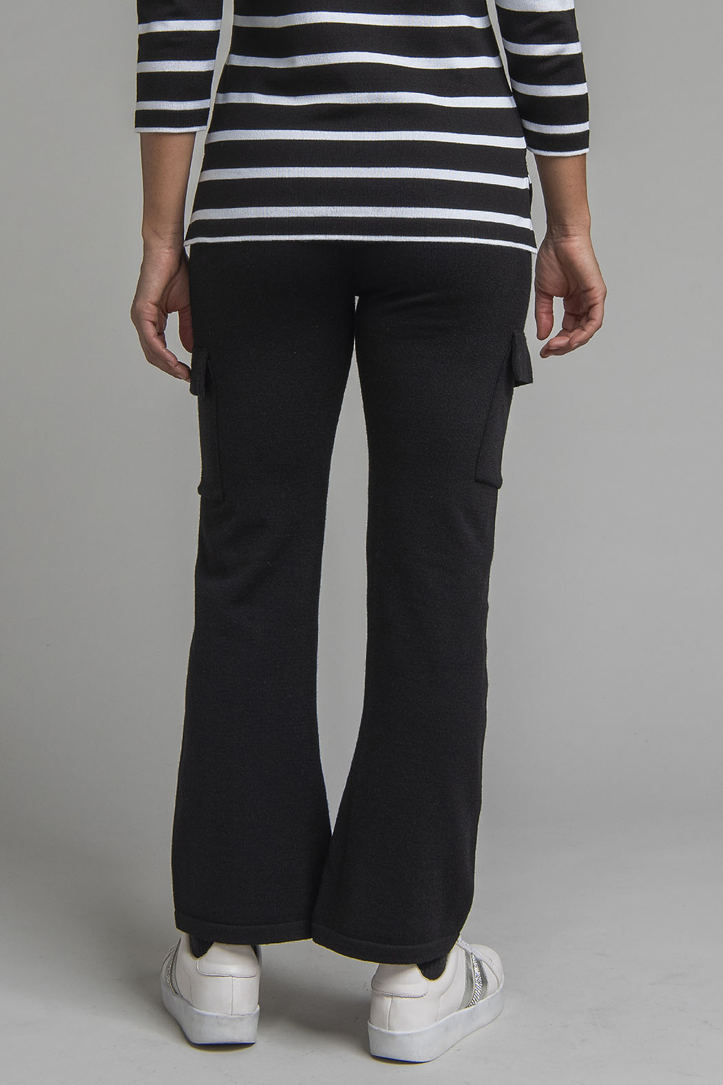 Pantalon De Punto Con Bolsas Laterales
