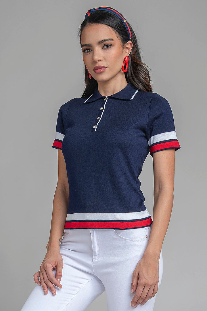 Blusa Con Cuello Sport Y Manga Corta