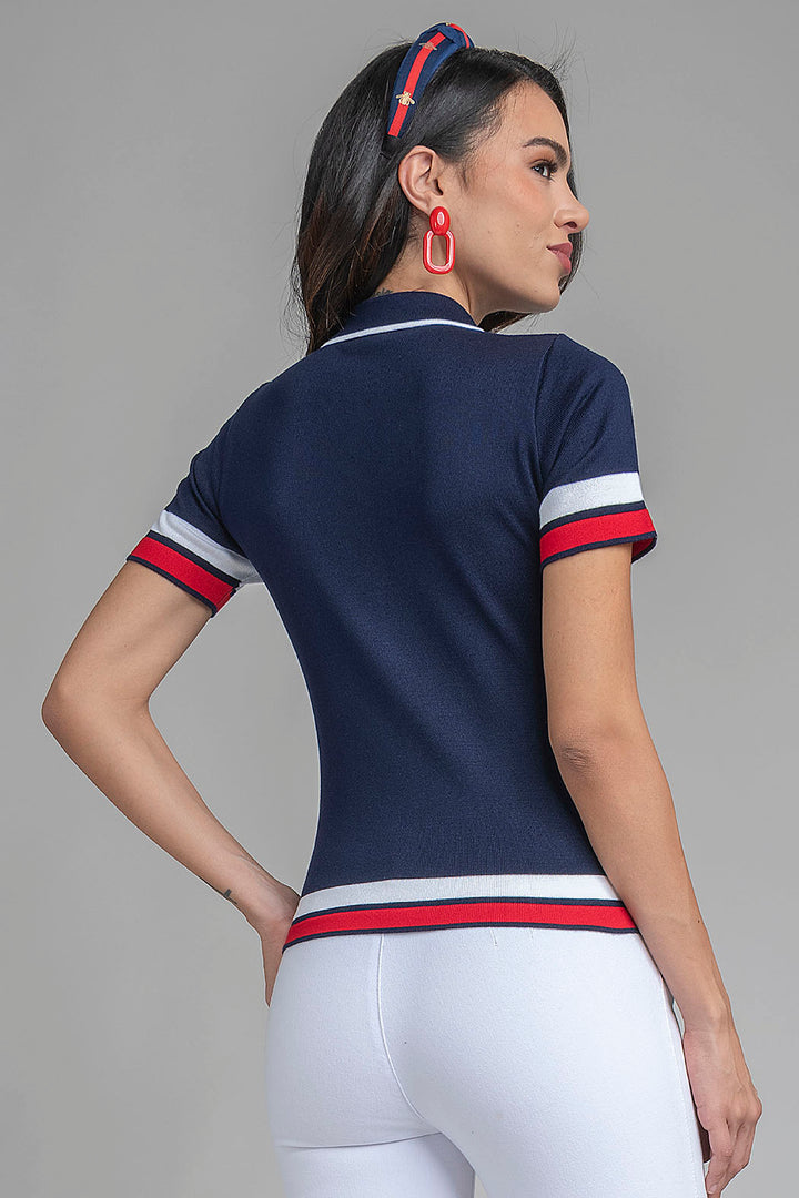 Blusa Con Cuello Sport Y Manga Corta