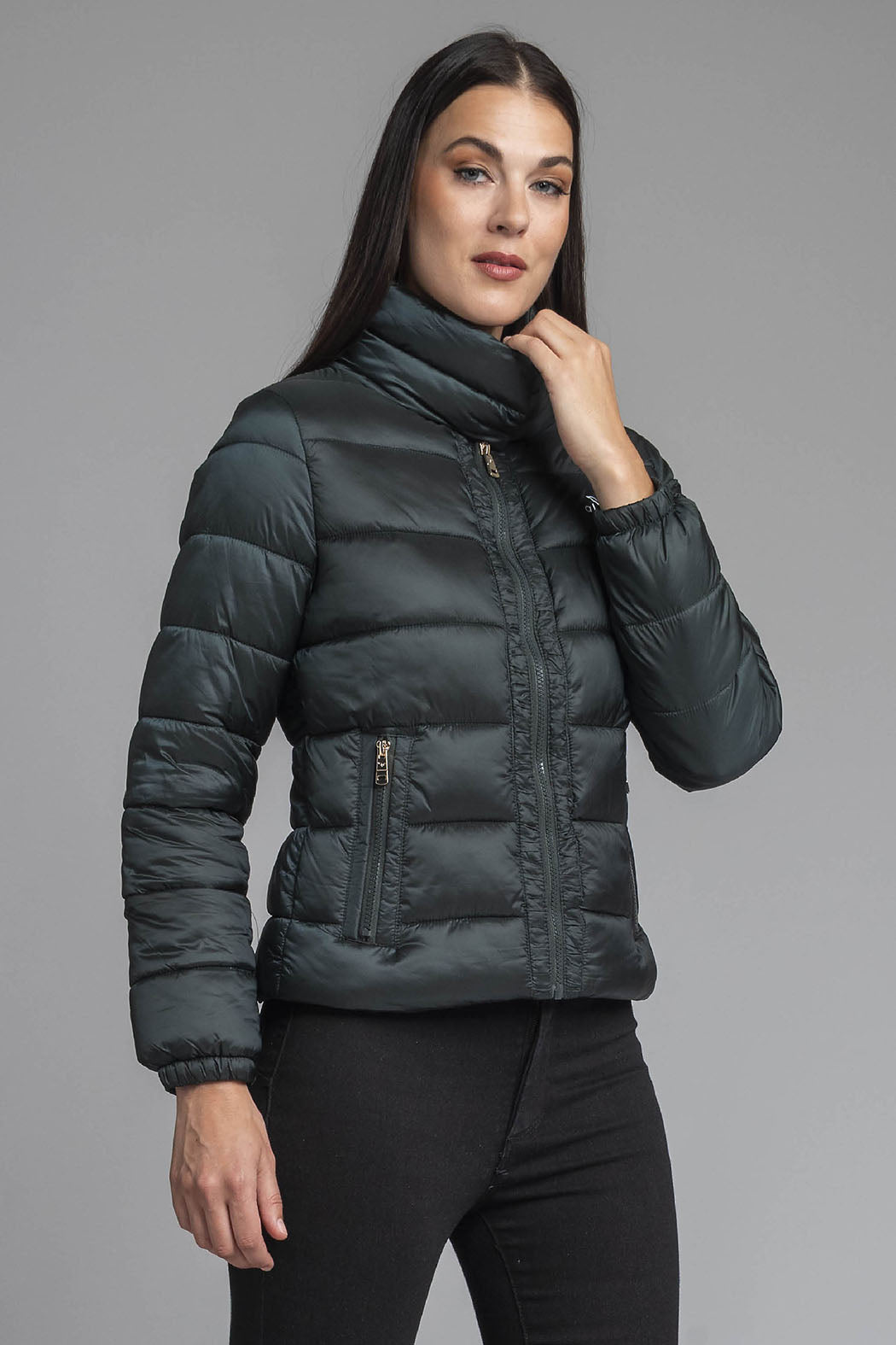 Chamarra Empacable Con Cuello Alto