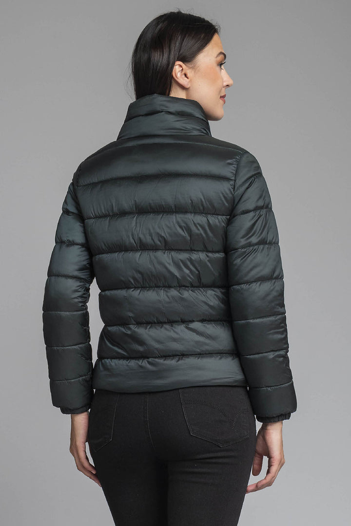 Chamarra Empacable Con Cuello Alto