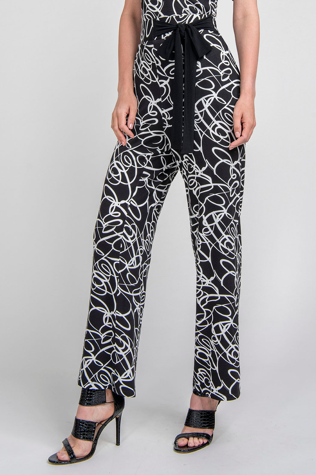 Pantalon Estampado Con Amarre En Cintura