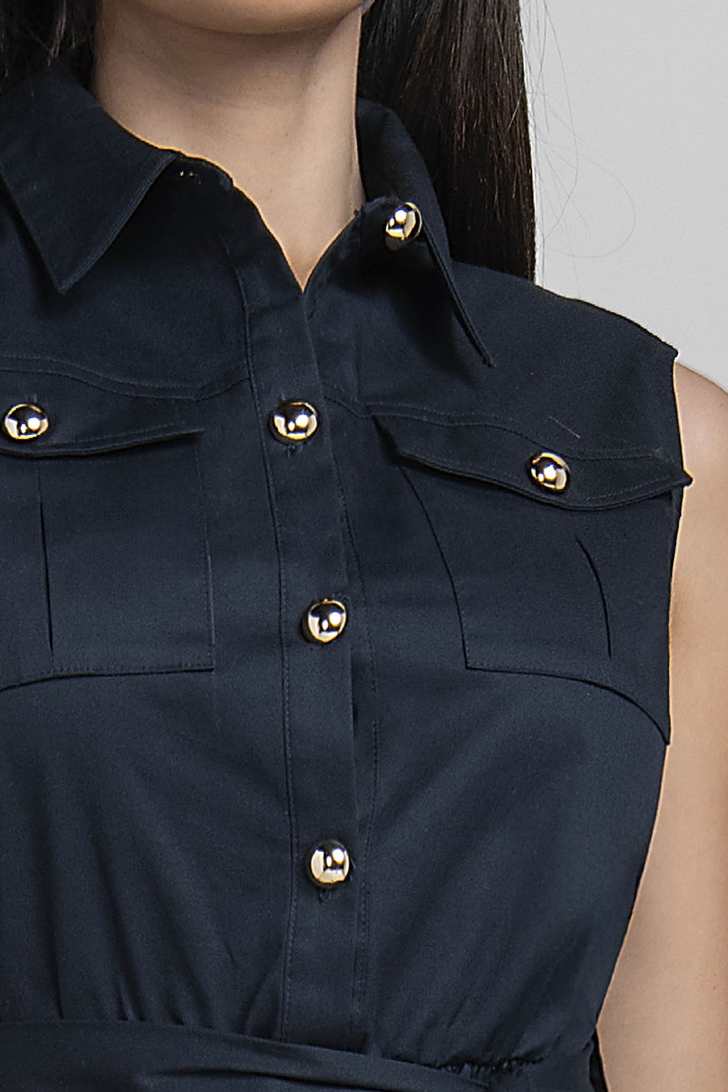 Vestido Liso Sin Mangas Con Botones Al Frente