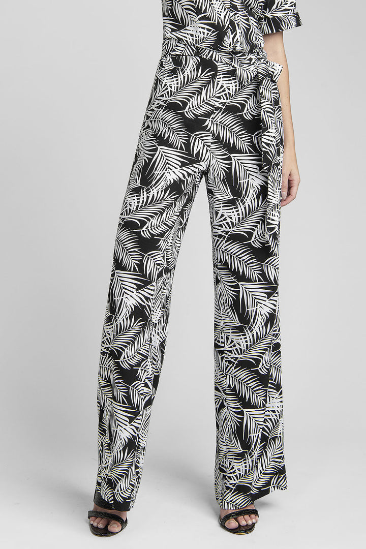 Pantalon Corte Recto Estampado De Hojas Con Jareta En Cintura