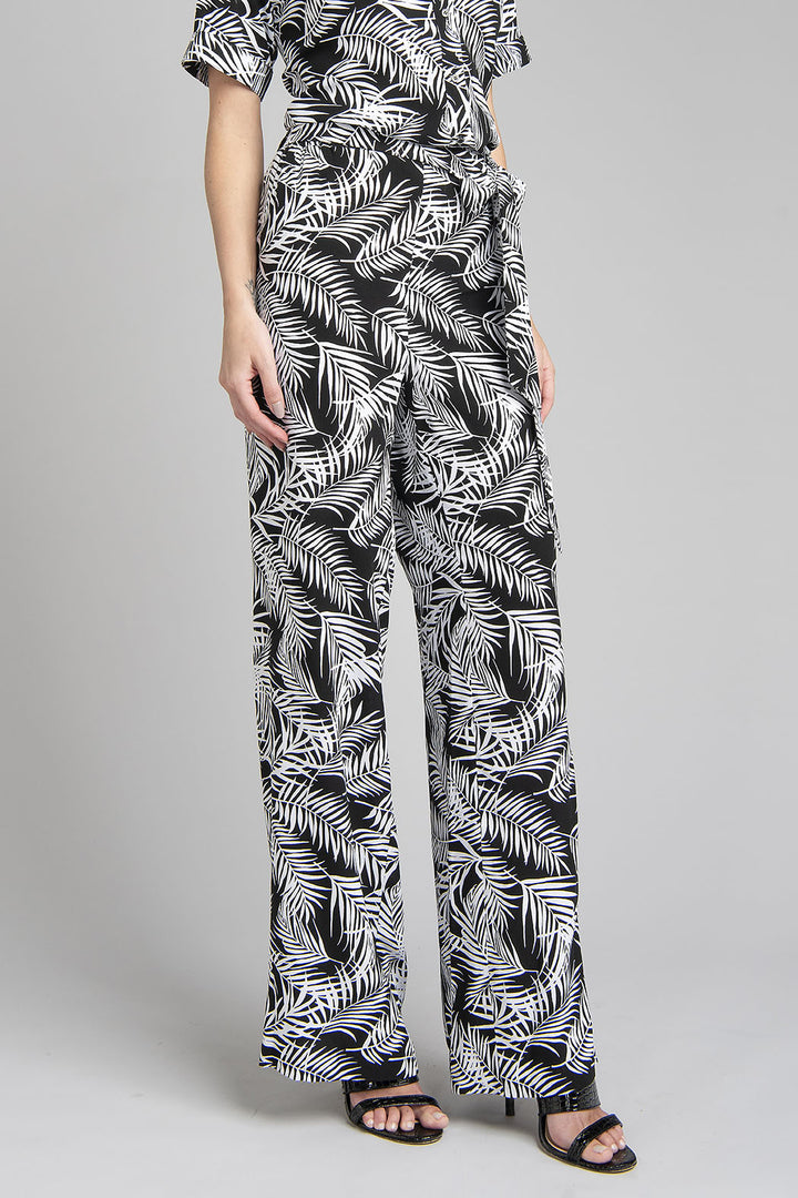 Pantalon Corte Recto Estampado De Hojas Con Jareta En Cintura