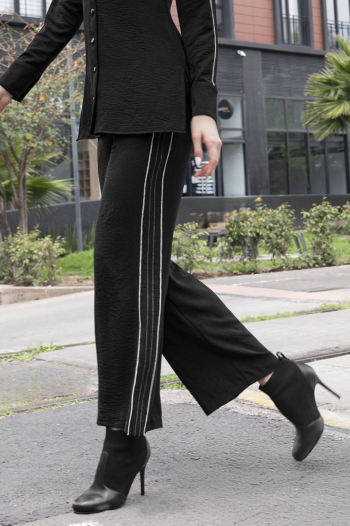 Pantalon Corte Recto Con Linea Lateral