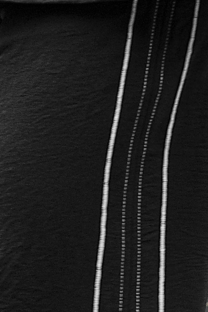 Pantalon Corte Recto Con Linea Lateral