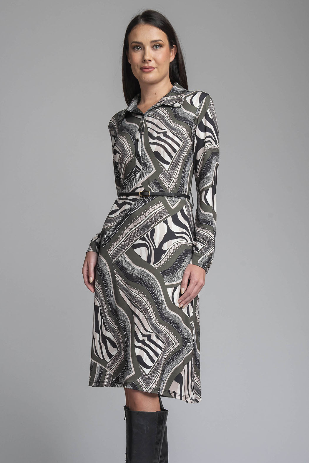 Vestido Corte A Con Estampado De Cebra Y Manga Larga
