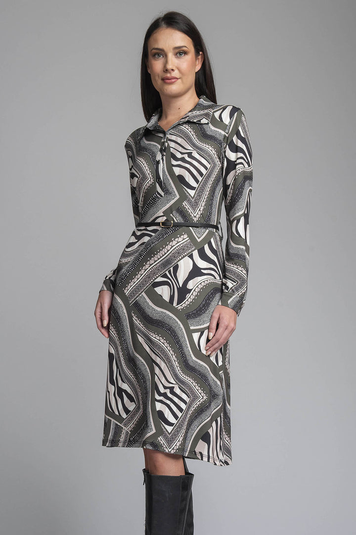 Vestido Corte A Con Estampado De Cebra Y Manga Larga