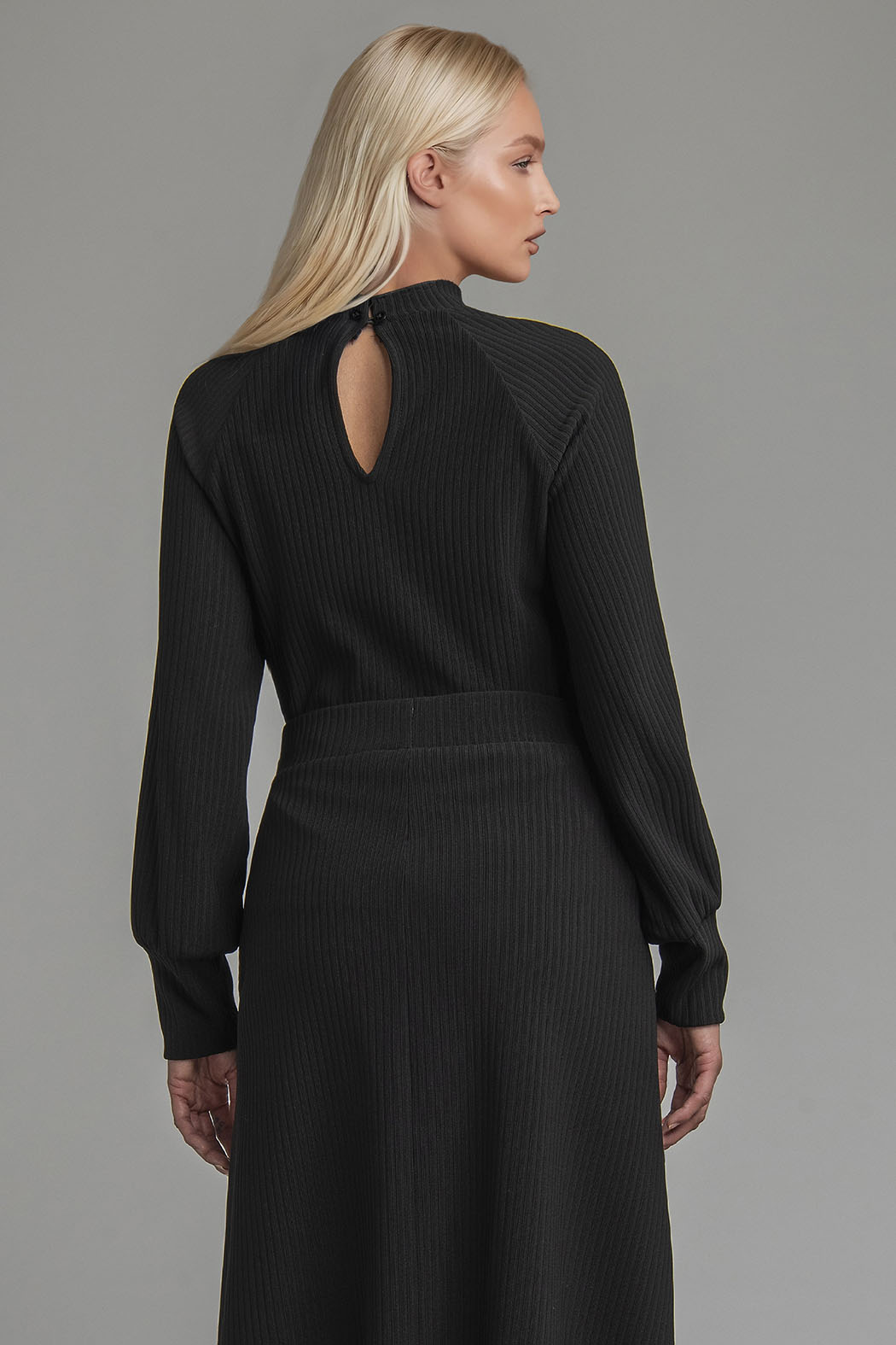 Blusa Con Botones En Hombros