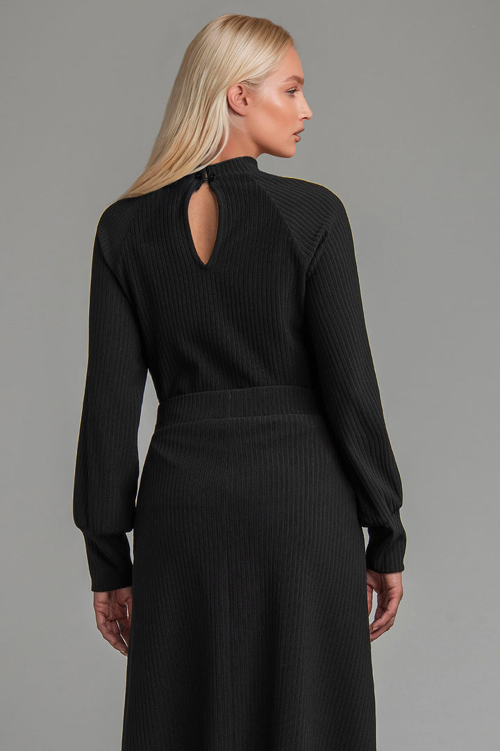 Blusa Con Botones En Hombros