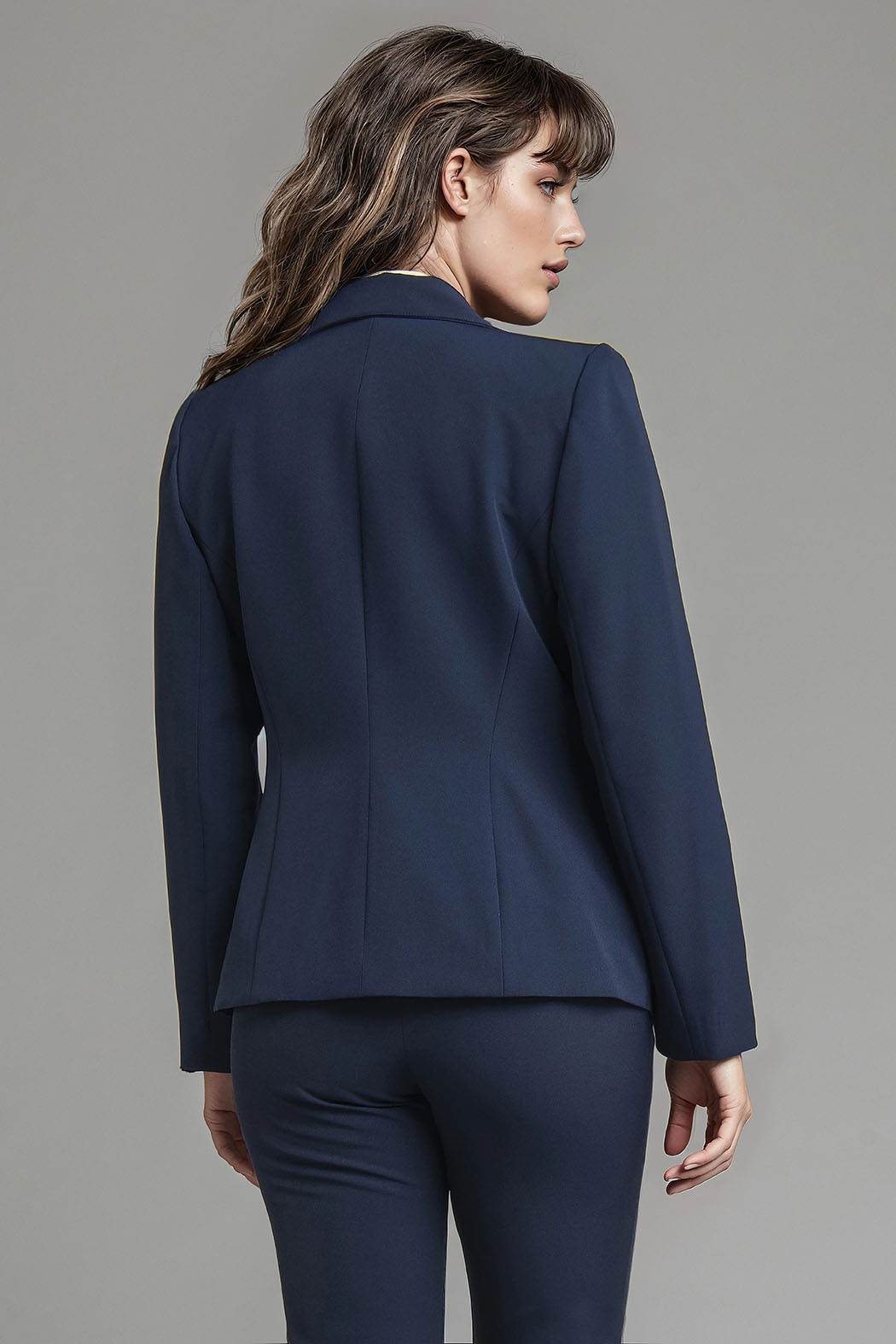 Saco Con Botones Al Frente