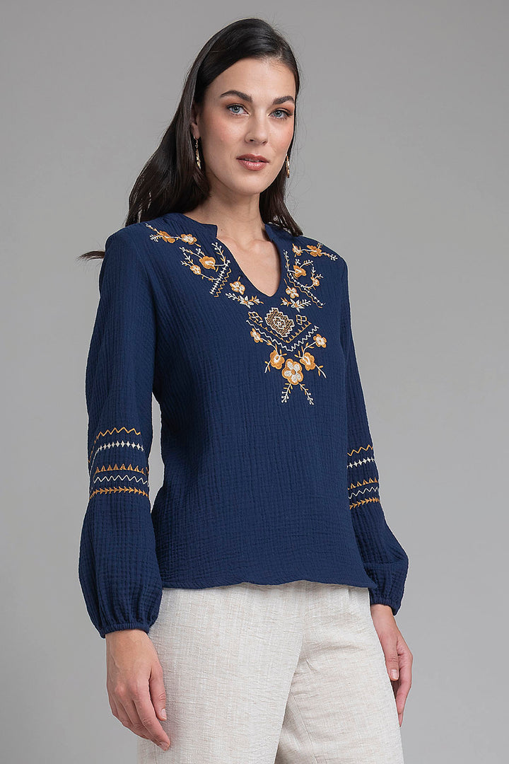 Blusa De Manga Larga Con Flores Bordadas