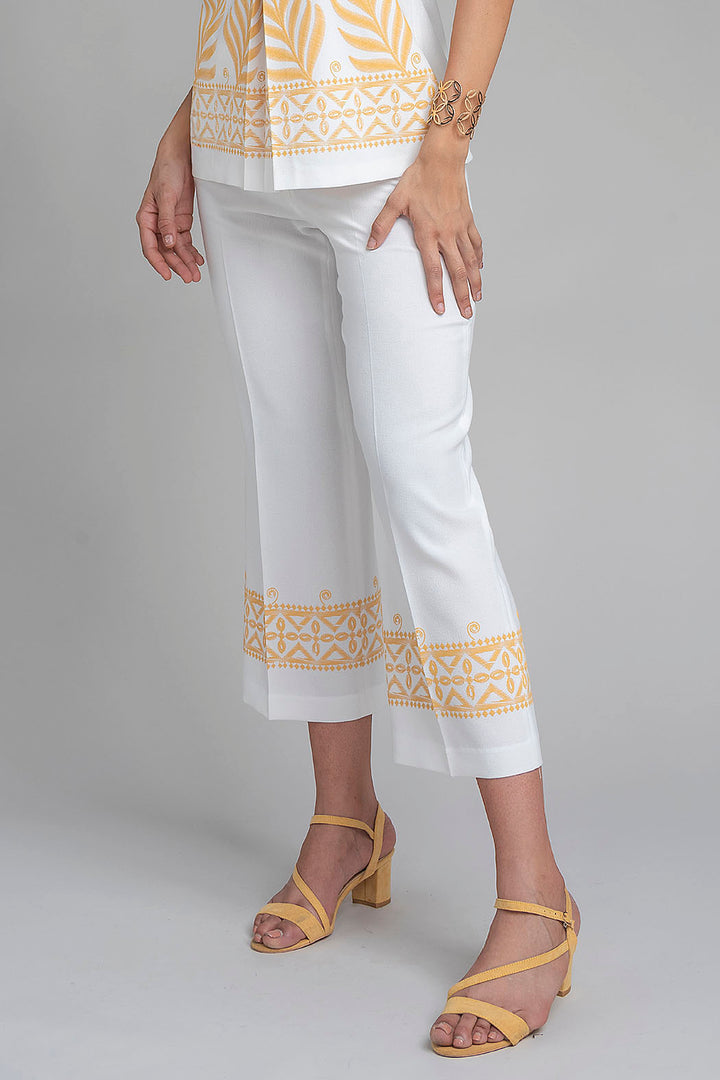 Capri Con Detalles Bordados