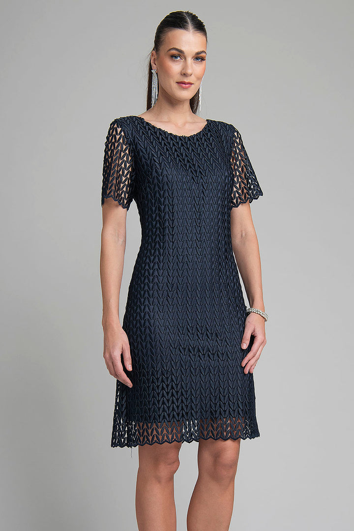 Vestido De Encaje Con Manga Corta