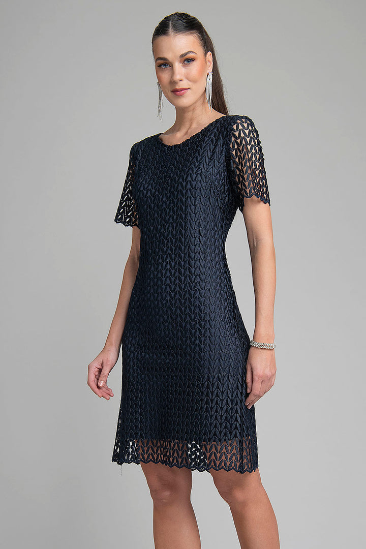Vestido De Encaje Con Manga Corta