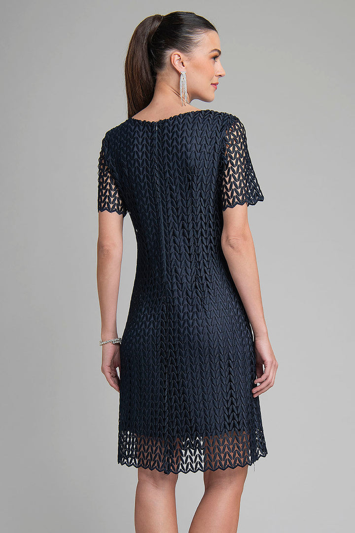 Vestido De Encaje Con Manga Corta