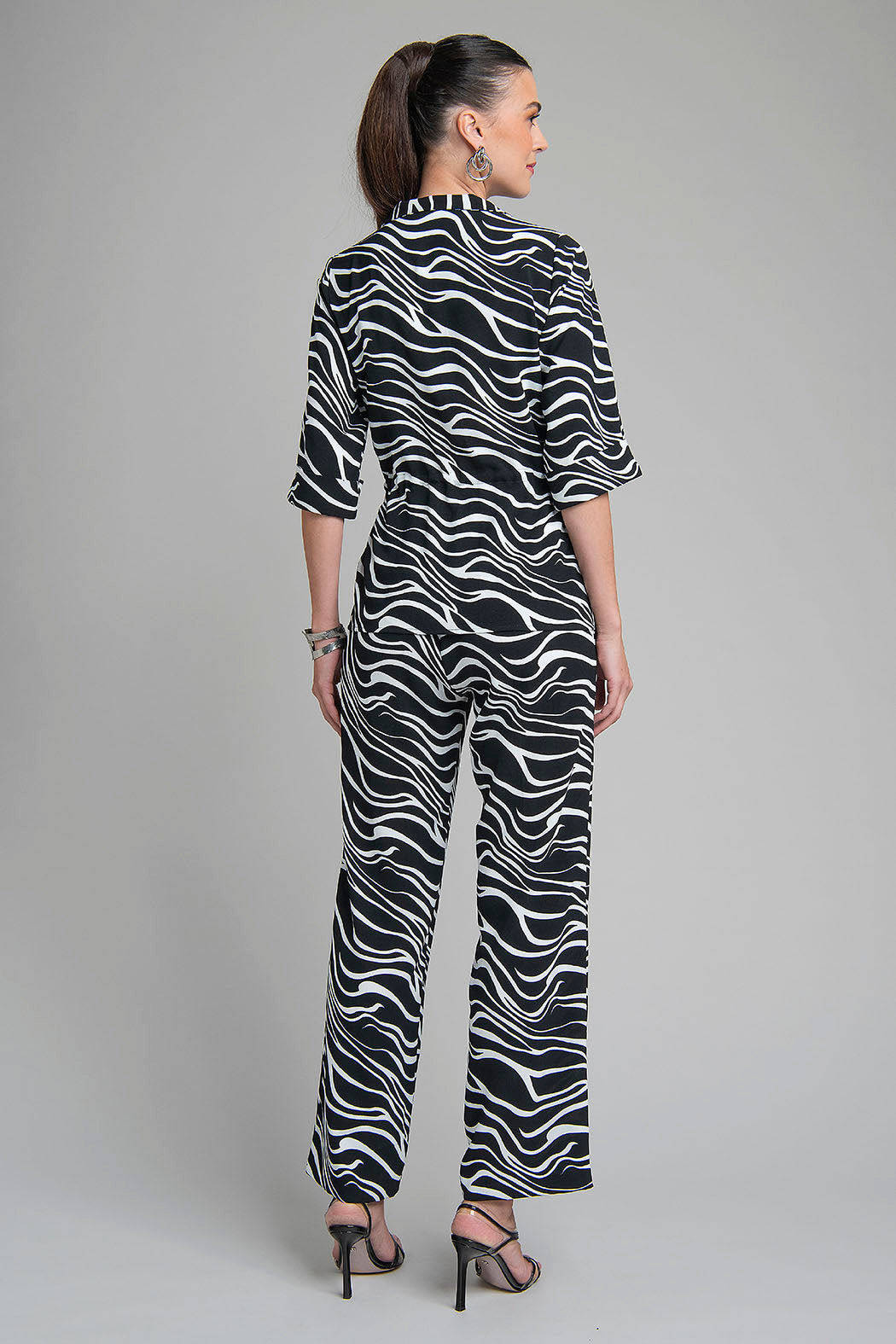 Conjunto De Blusa Y Pantalon Estampado De Cebra
