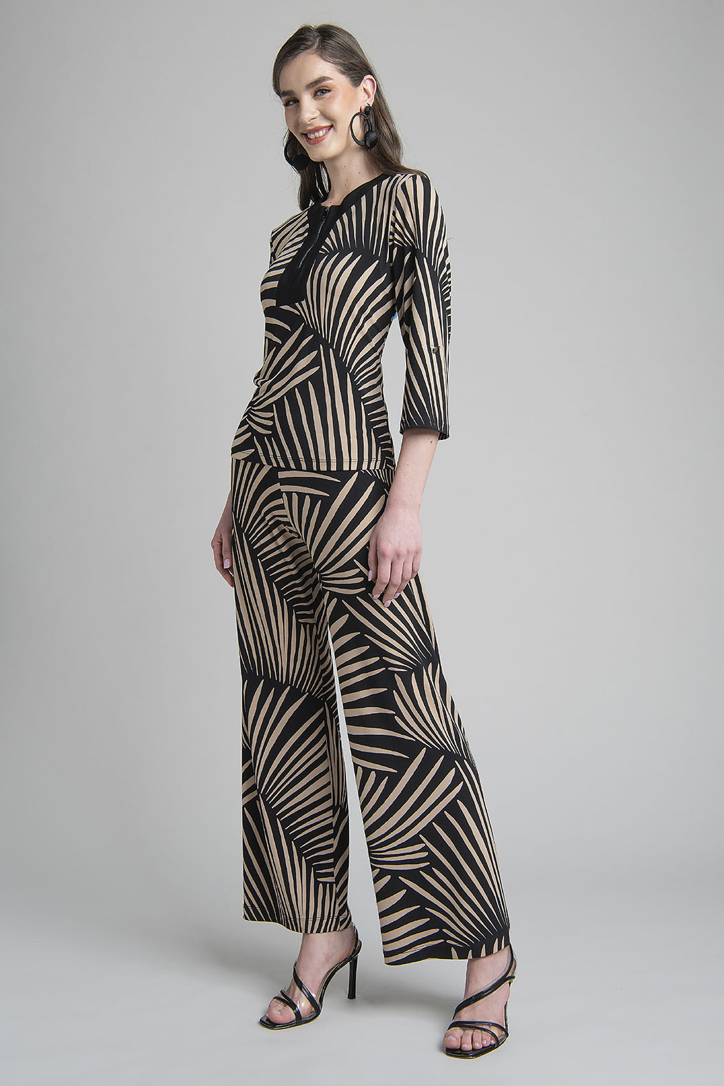 Conjunto De Blusa Y Pantalon Estampado De Hojas