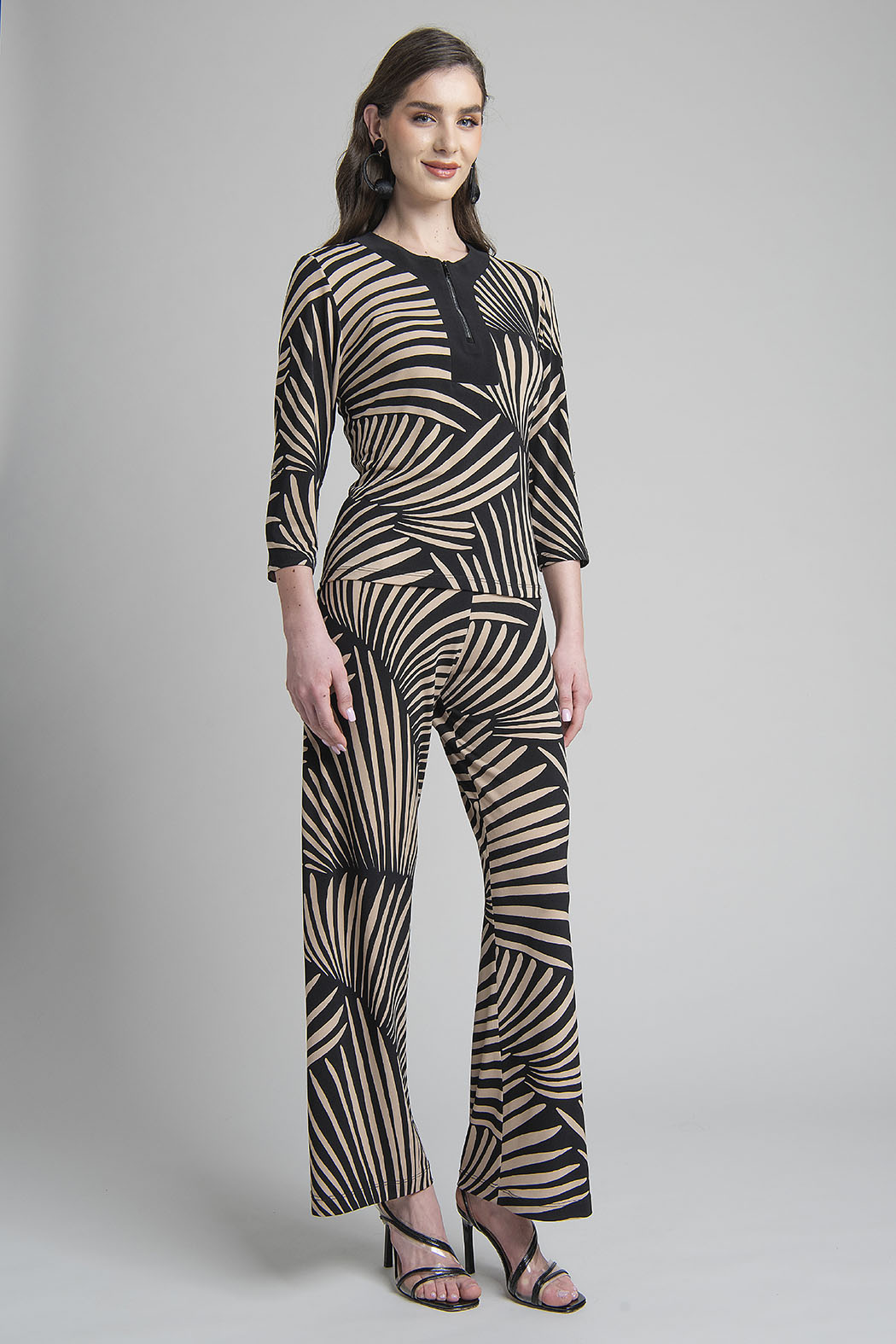 Conjunto De Blusa Y Pantalon Estampado De Hojas