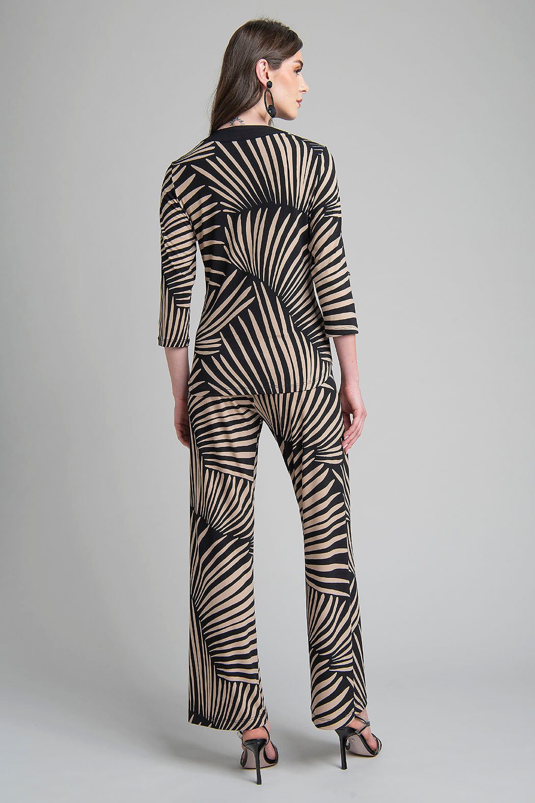 Conjunto De Blusa Y Pantalon Estampado De Hojas