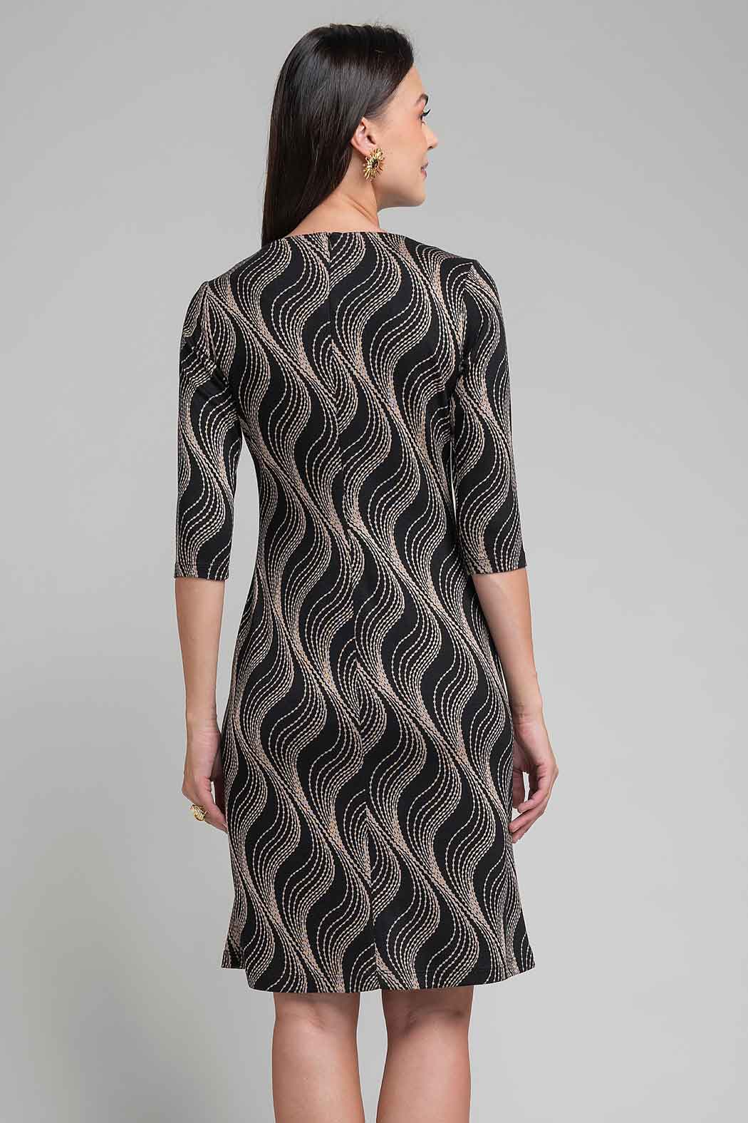 Vestido Con Estampado Ondulado