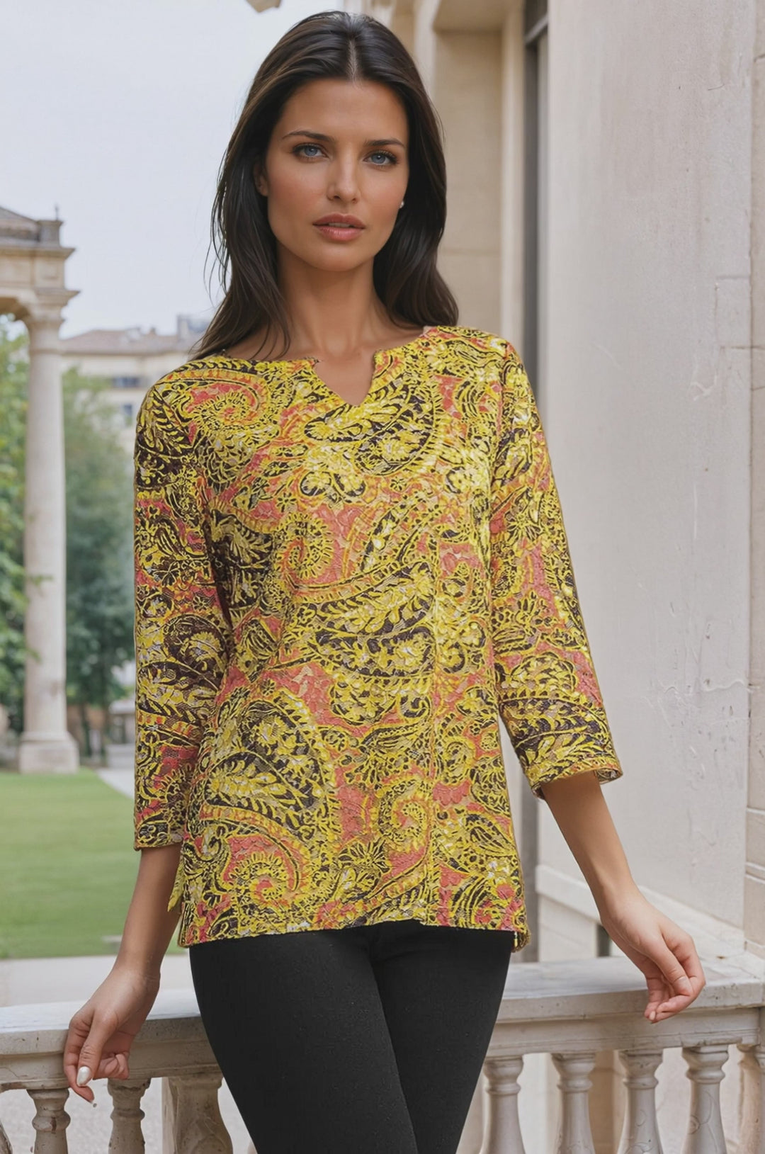 Blusa Con Encaje Con Hebilla En Escote