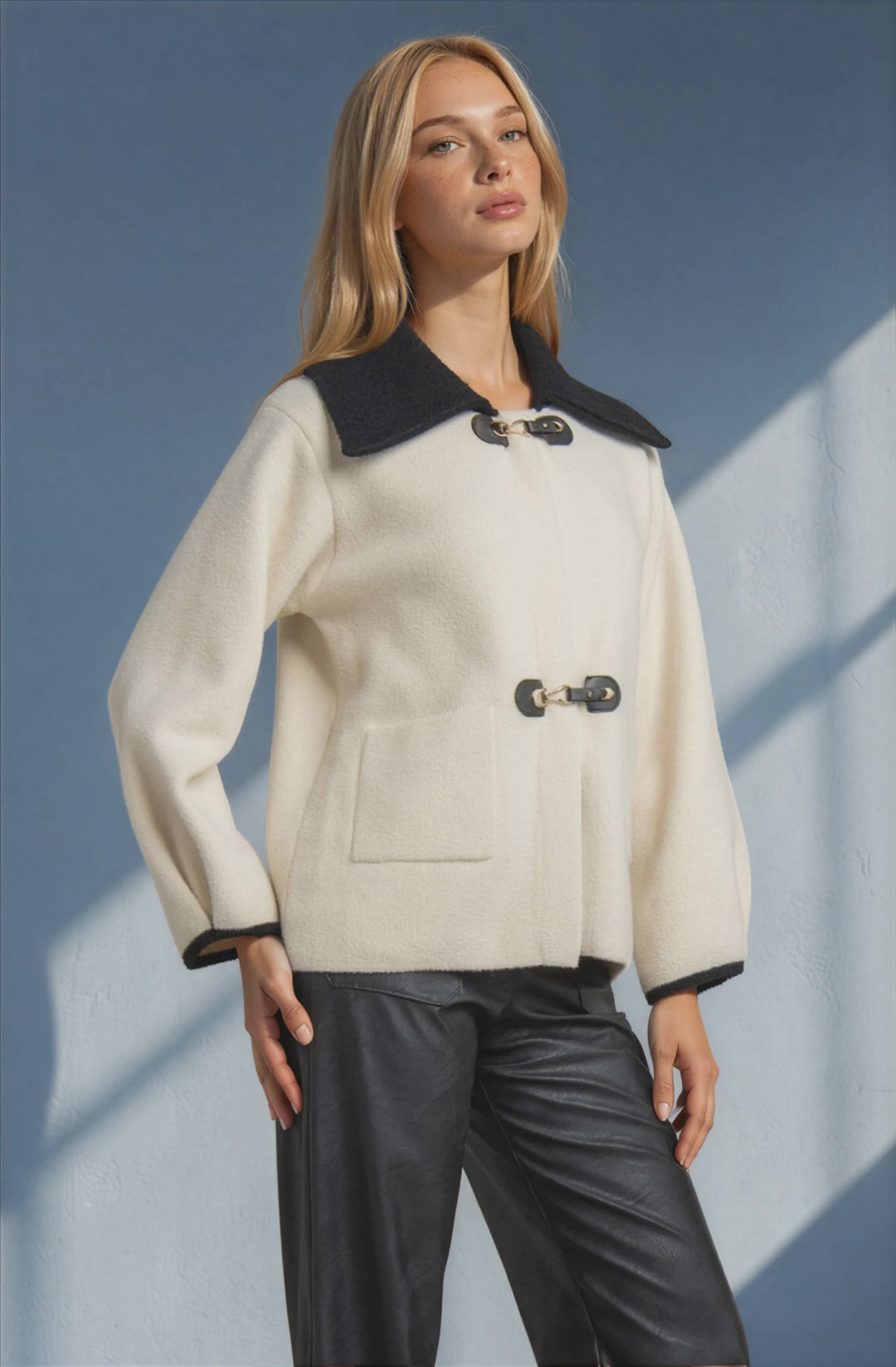 Sueter Con Broches Al Frente