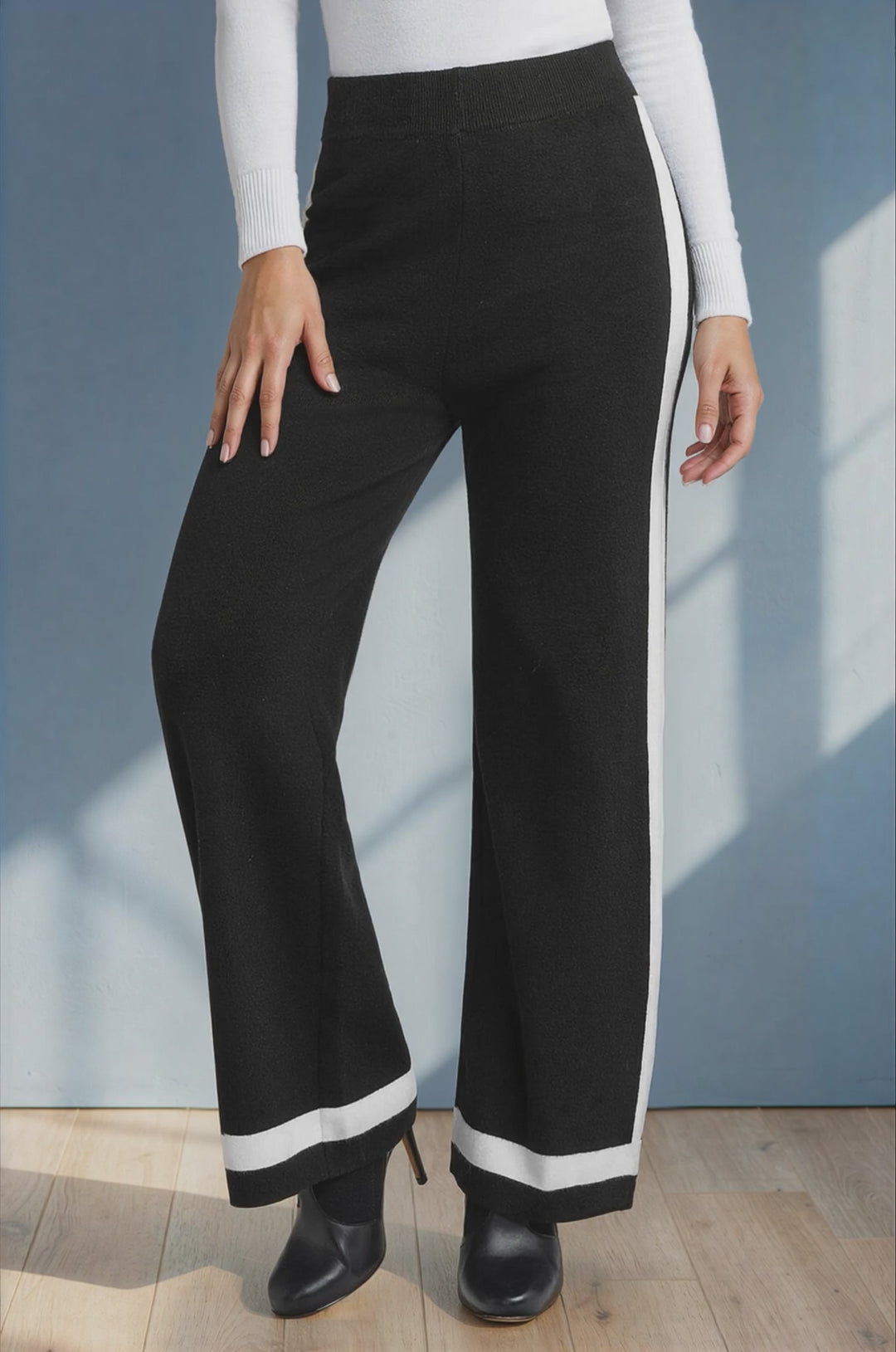 Pantalon De Punto Corte Recto Con Lineas En Lateral