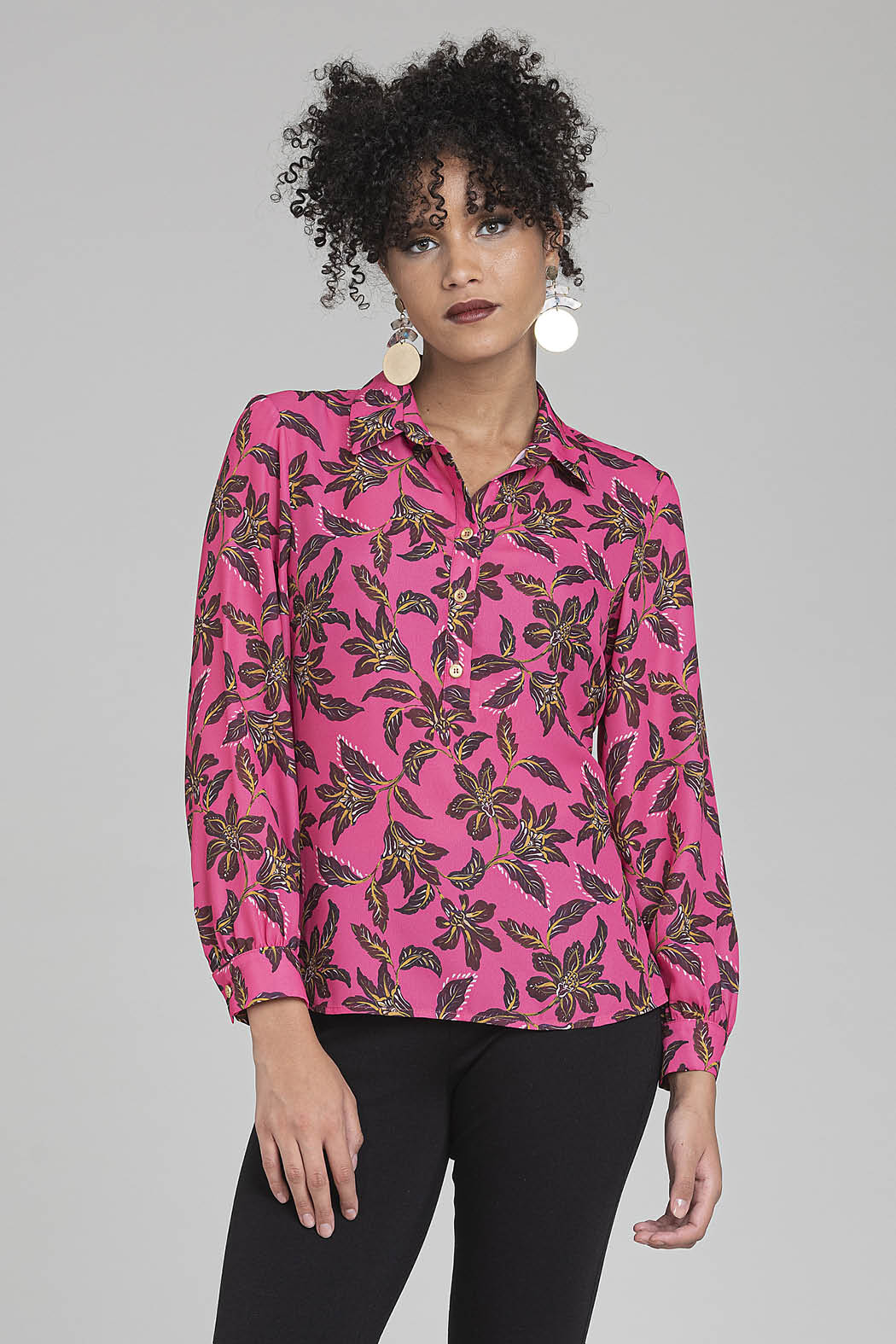 Blusa Camisera Con Estampado De Flores